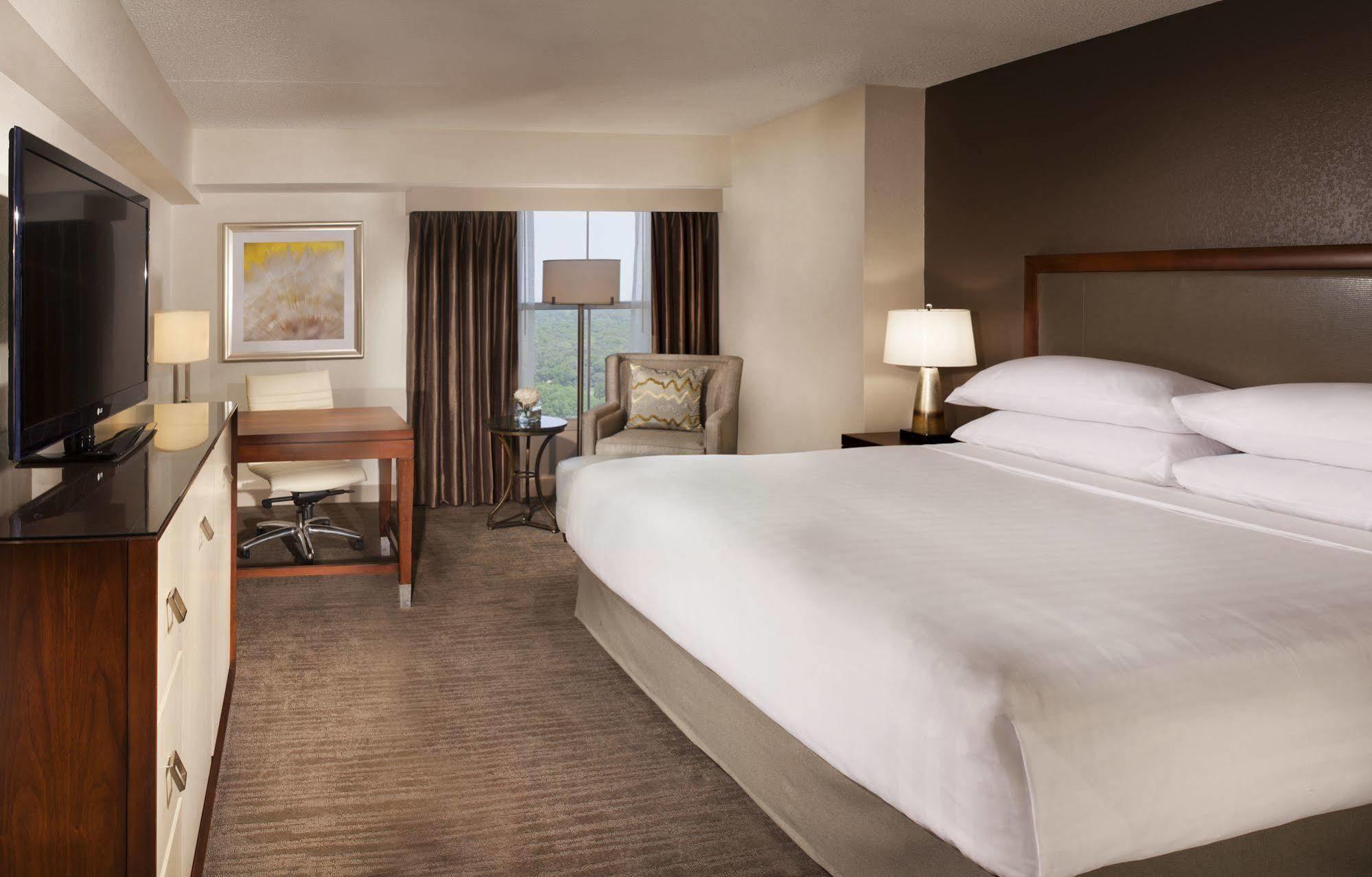 Hyatt Regency Long Island Hotel Hauppauge Exterior photo